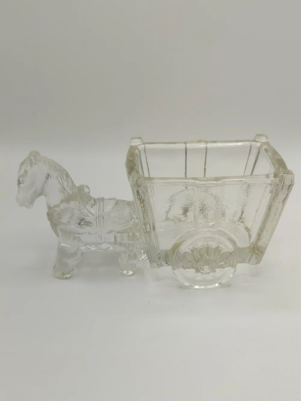 Small Clear Jeannette Glass Horse-Drawn Cart Nuts/Candy Dish